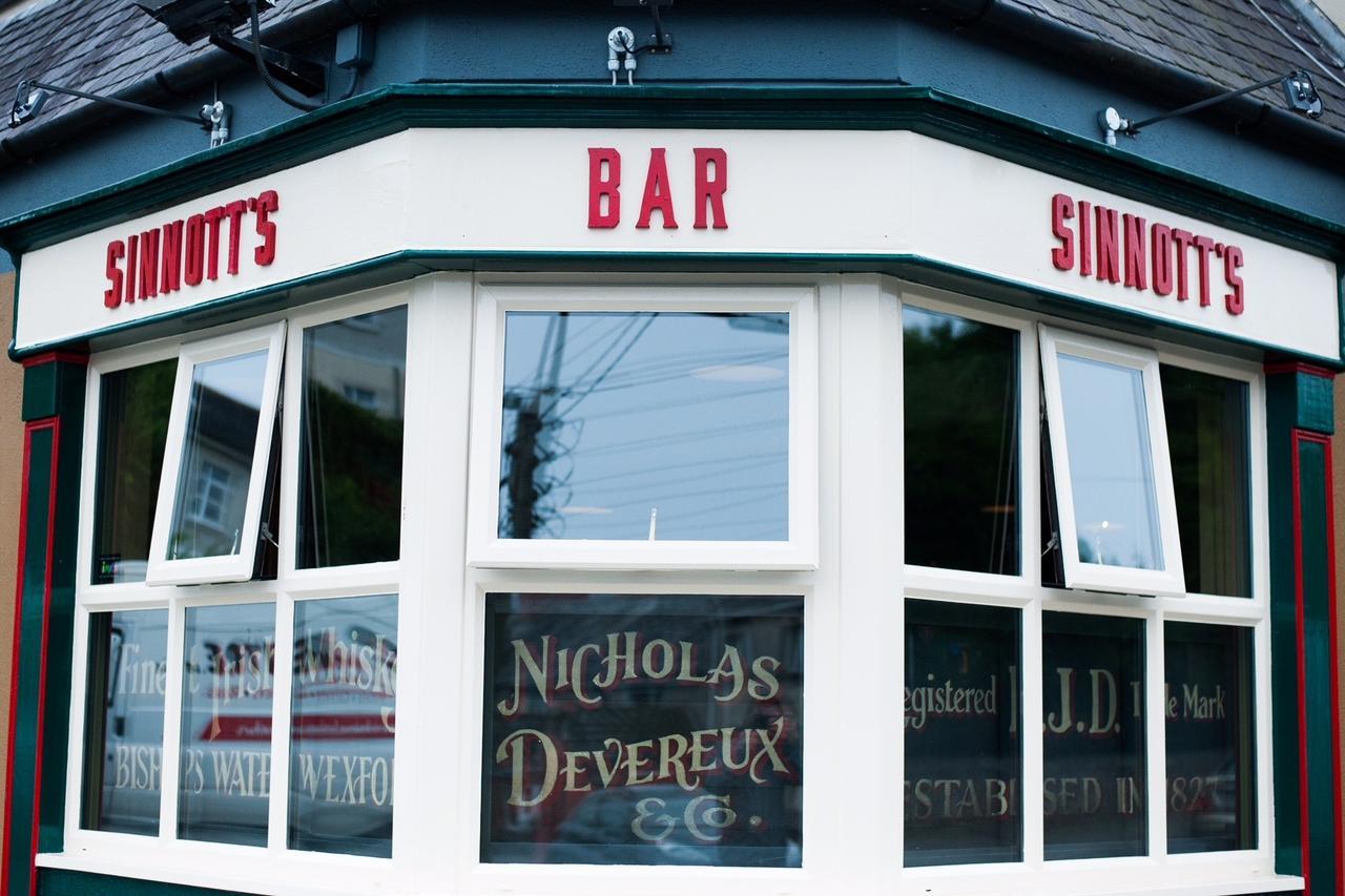 Sinnotts Bar Wexford Bagian luar foto